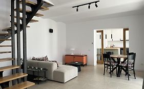 Blumana House